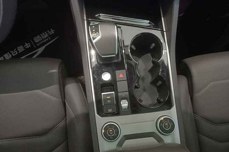 Used Volkswagen Touareg 2019 2.0 TSI Ruiyi Edition China V Standard Gear Lever