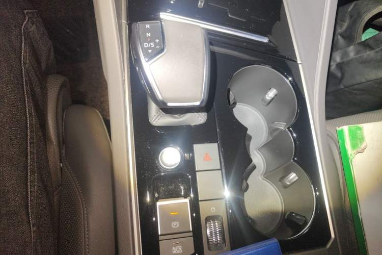 Used Volkswagen Touareg 2019 2.0 TSI Ruiyi Edition China V Standard Gear Lever