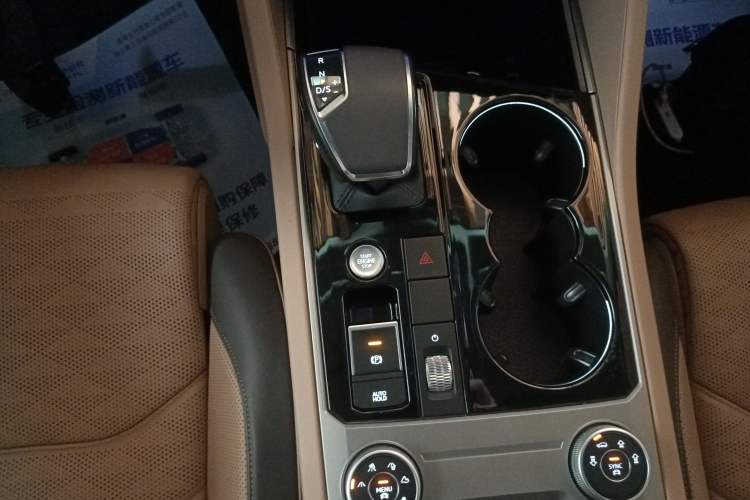 Used Volkswagen Touareg 2019 3.0 TSI Advanced Version China V Standard Gear Lever