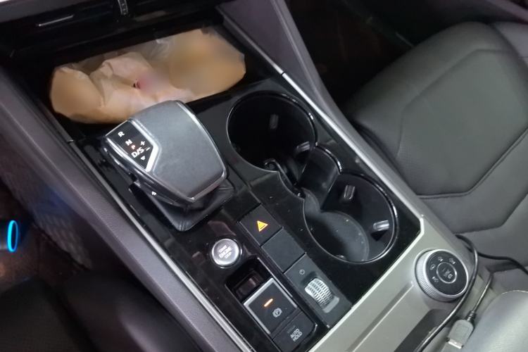 Used Volkswagen Touareg 2019 2.0 TSI Ruiyi Edition China V Standard Interior 5