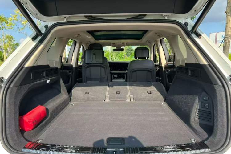 Used Volkswagen Touareg 2019 3.0 TSI RuiFeng Edition China V Standard Interior 5
