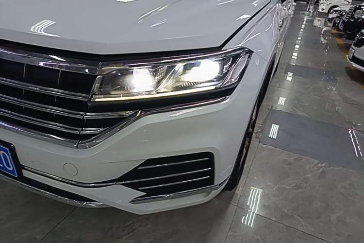 Used Volkswagen Touareg 2019 2.0 TSI Ruiyi Edition China V Standard Left Front Headlight