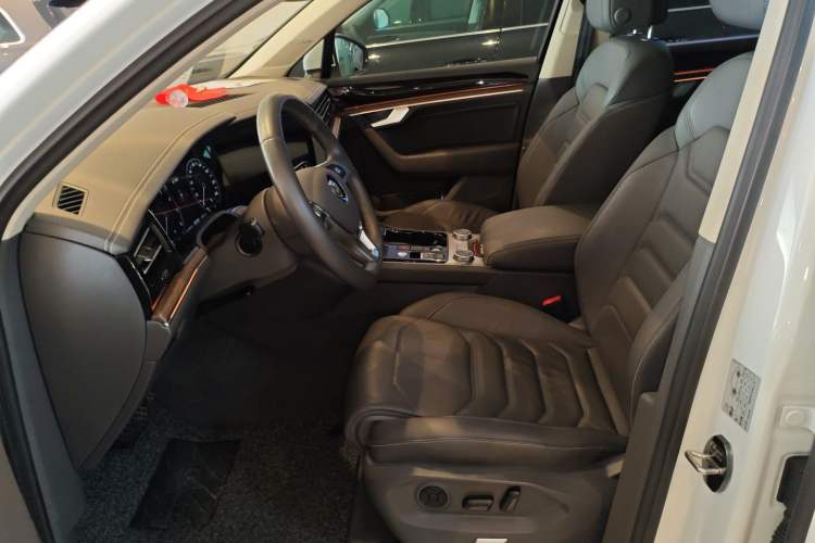 Used Volkswagen Touareg 2019 3.0 TSI RuiFeng Edition China V Standard Left Front Seat