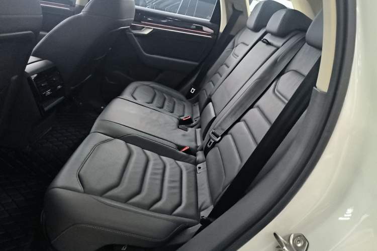 Used Volkswagen Touareg 2019 3.0 TSI RuiFeng Edition China V Standard Left Rear Seat