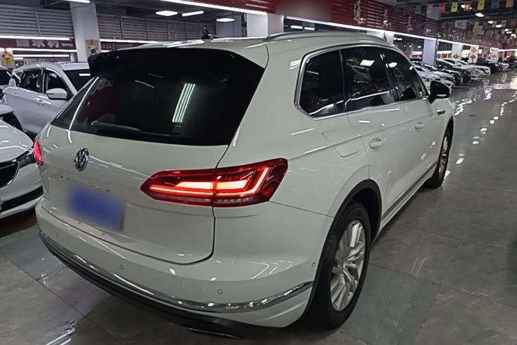 Used Volkswagen Touareg 2019 2.0 TSI Ruiyi Edition China V Standard Rear Right 45 Deg