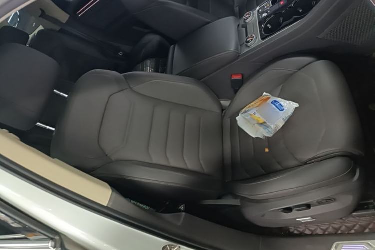Used Volkswagen Touareg 2019 2.0 TSI Ruiyi Edition China V Standard Right Front Seat