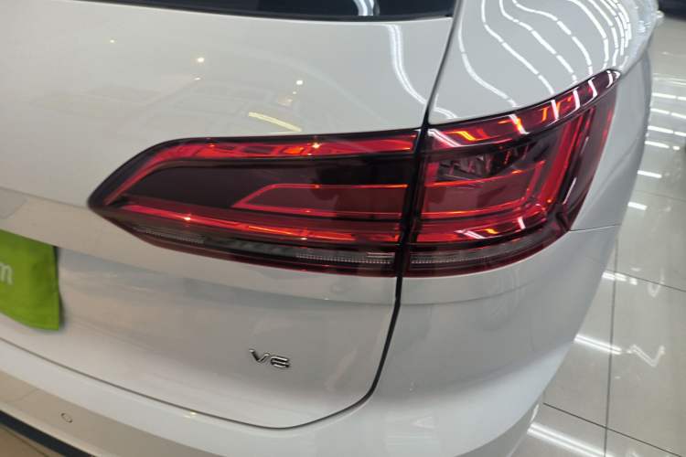 Used Volkswagen Touareg 2019 3.0 TSI RuiFeng Edition China V Standard Right Rear Taillight