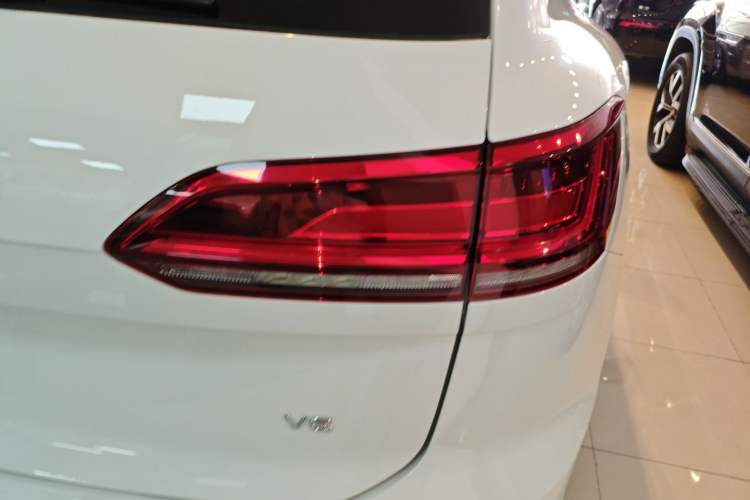 Used Volkswagen Touareg 2019 3.0 TSI RuiFeng Edition China V Standard Right Rear Taillight