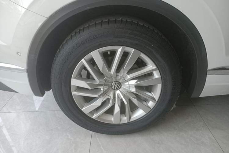 Used Volkswagen Touareg 2019 2.0 TSI Ruiyi Edition China V Standard Right Rear Wheel Hub