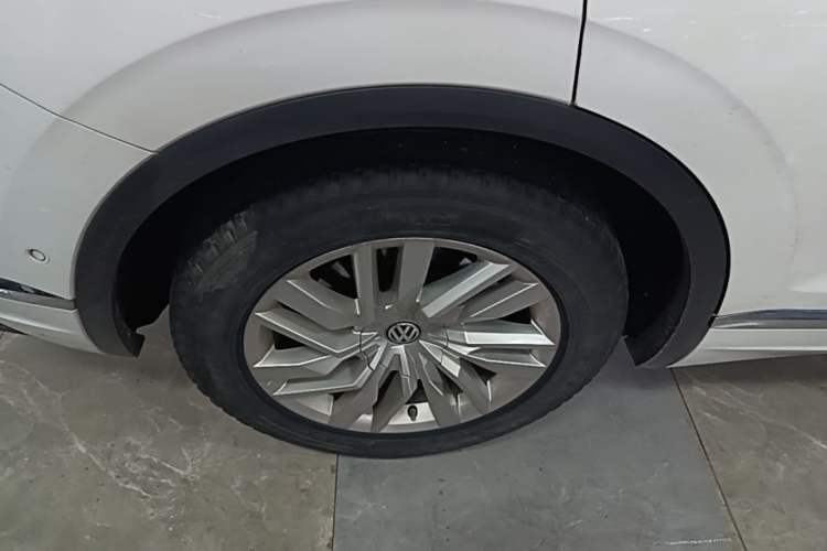 Used Volkswagen Touareg 2019 2.0 TSI Ruiyi Edition China V Standard Right Rear Wheel Hub