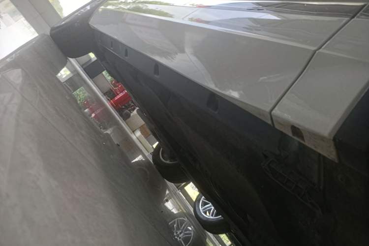 Used Volkswagen Touareg 2019 2.0 TSI Ruiyi Edition China V Standard Right Side Sill