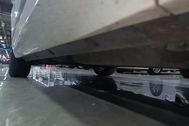 Used Volkswagen Touareg 2019 2.0 TSI Ruiyi Edition China V Standard Right Side Sill