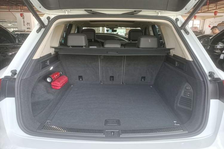 Used Volkswagen Touareg 2019 2.0 TSI Ruiyi Edition China V Standard Trunk