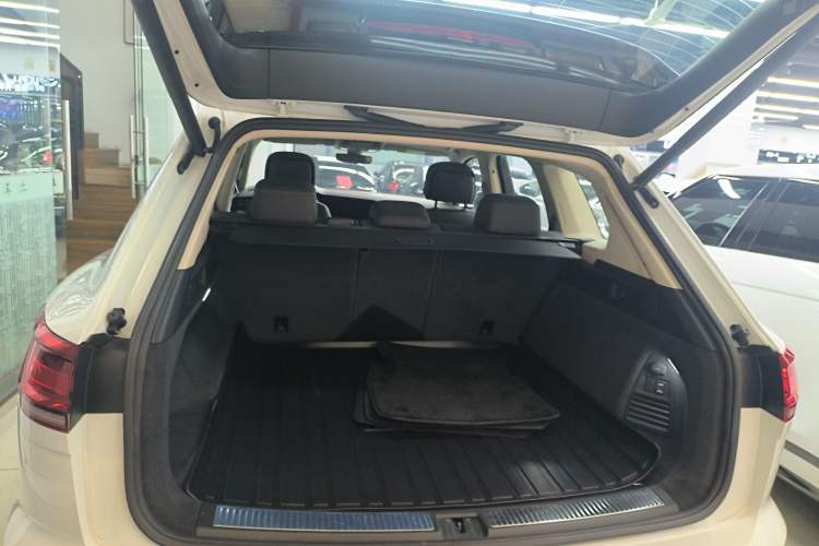 Used Volkswagen Touareg 2019 3.0 TSI RuiFeng Edition China V Standard Trunk