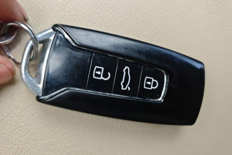 Used Volkswagen Touareg 2019 2.0 TSI Ruiyi Edition China V Standard Vehicle Key