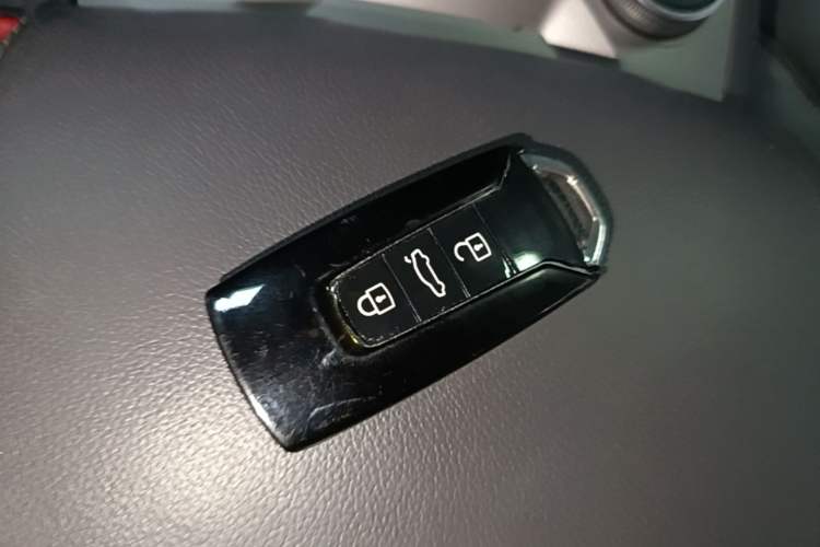 Used Volkswagen Touareg 2019 2.0 TSI Ruiyi Edition China V Standard Vehicle Key