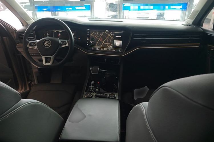 Used Volkswagen Touareg 2019 2.0 TSI Ruiyi Edition China V Standard Center Console