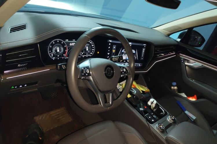 Used Volkswagen Touareg 2019 3.0 TSI RuiFeng Edition China V Standard Center Console