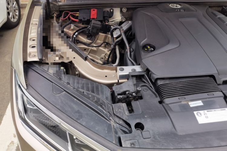 Used Volkswagen Touareg 2019 2.0 TSI Ruiyi Edition China V Standard Engine Bay Right