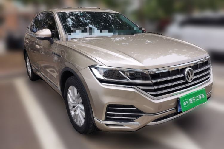 Used Volkswagen Touareg 2019 2.0 TSI Ruiyi Edition China V Standard Front Right 45 Deg