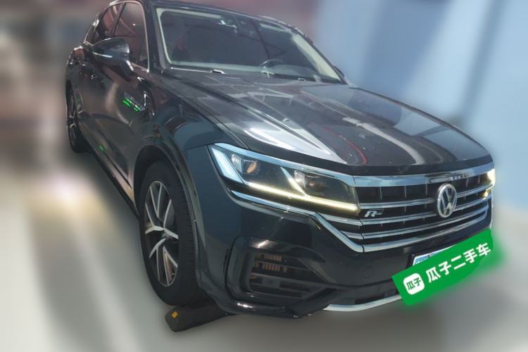 Used Volkswagen Touareg 2019 3.0 TSI RuiFeng Edition China V Standard Front Right 45 Deg