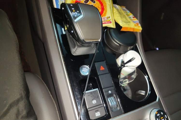 Used Volkswagen Touareg 2019 3.0 TSI RuiFeng Edition China V Standard Gear Lever