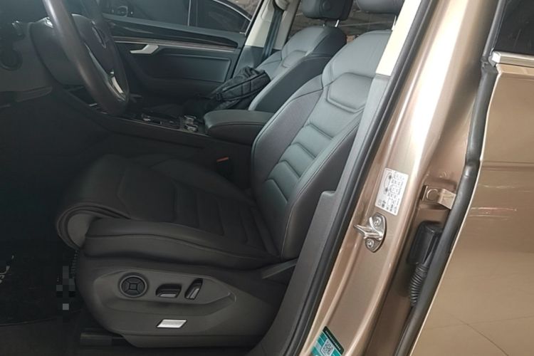 Used Volkswagen Touareg 2019 2.0 TSI Ruiyi Edition China V Standard Left Front Seat