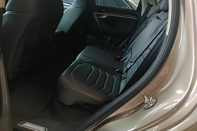 Used Volkswagen Touareg 2019 2.0 TSI Ruiyi Edition China V Standard Left Rear Seat