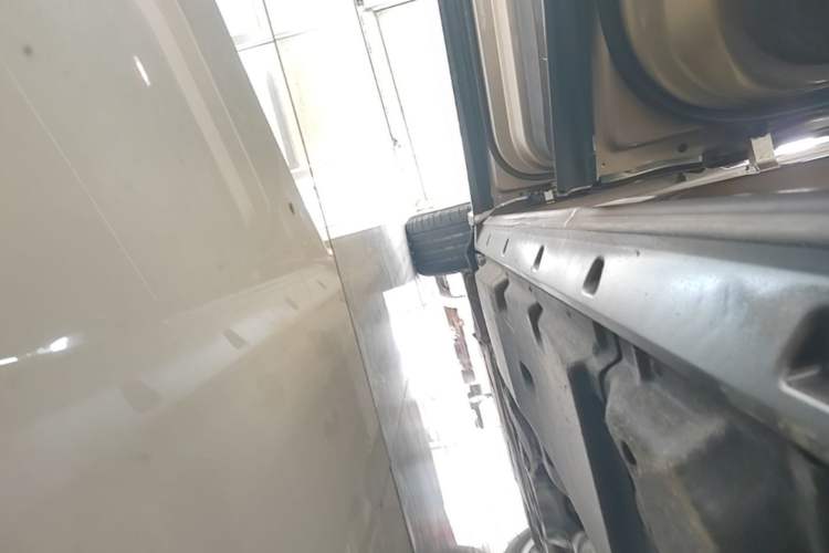 Used Volkswagen Touareg 2019 2.0 TSI Ruiyi Edition China V Standard Left Side Sill