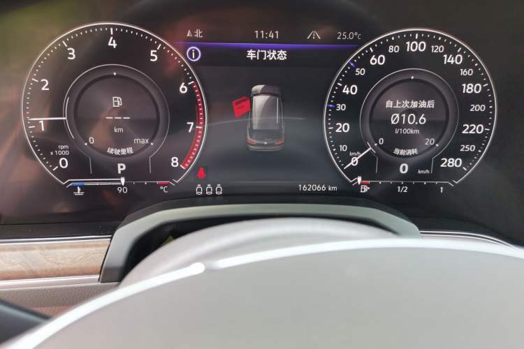 Used Volkswagen Touareg 2019 2.0 TSI Ruiyi Edition China V Standard Odometer Close Up
