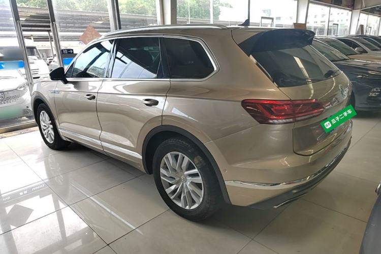 Used Volkswagen Touareg 2019 2.0 TSI Ruiyi Edition China V Standard Rear Left 45 Deg