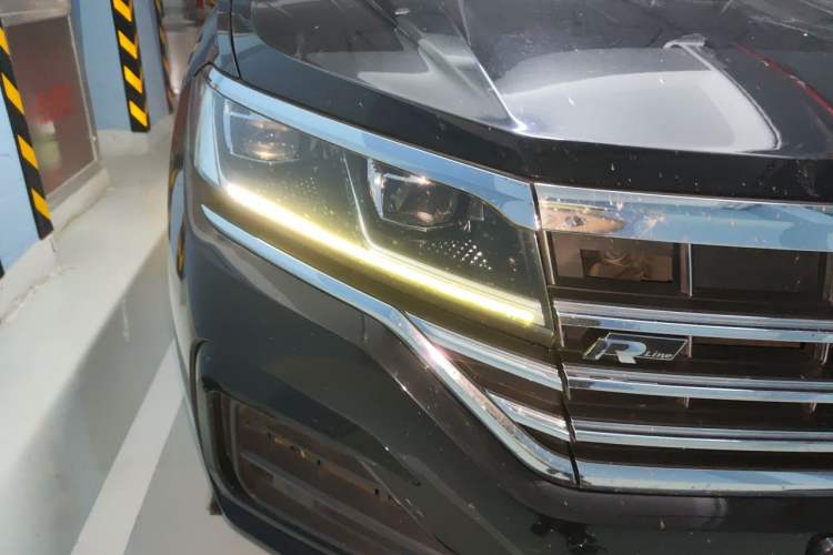 Used Volkswagen Touareg 2019 3.0 TSI RuiFeng Edition China V Standard Right Front Headlight