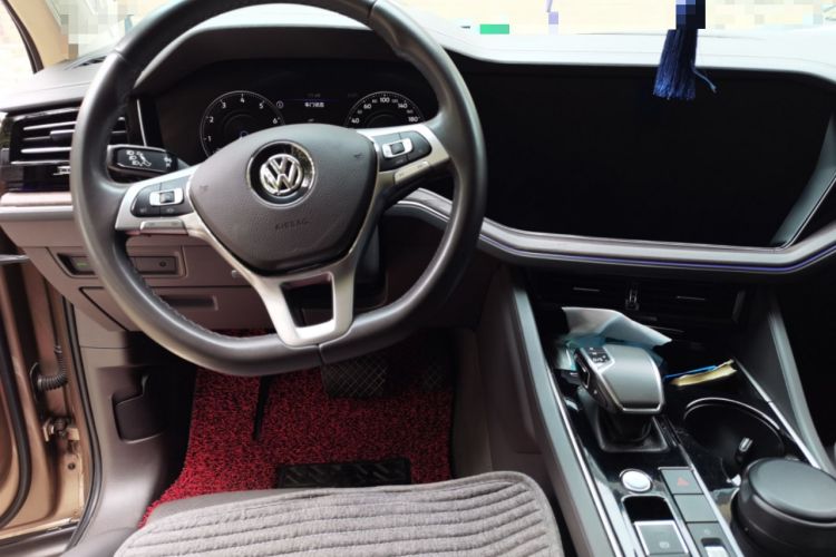 Used Volkswagen Touareg 2019 2.0 TSI Ruiyi Edition China V Standard Steering Wheel