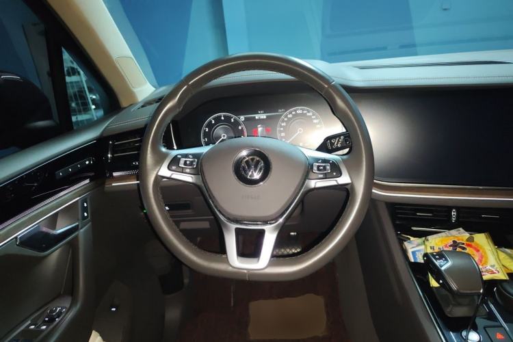 Used Volkswagen Touareg 2019 3.0 TSI RuiFeng Edition China V Standard Steering Wheel