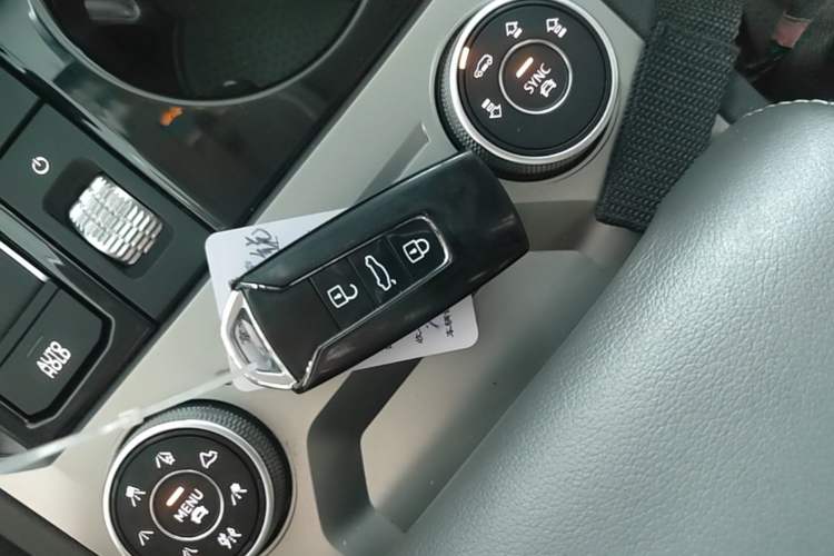 Used Volkswagen Touareg 2019 2.0 TSI Ruiyi Edition China V Standard Vehicle Key