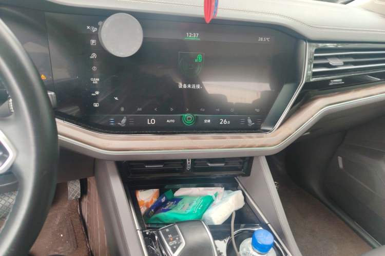 Used Volkswagen Touareg 2020 2.0 TSI RuiShang Edition China VI Standard Audio And AC Panel