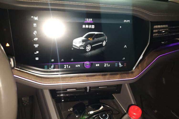 Used Volkswagen Touareg 2020 2.0 TSI RuiShang Edition China VI Standard Audio And AC Panel