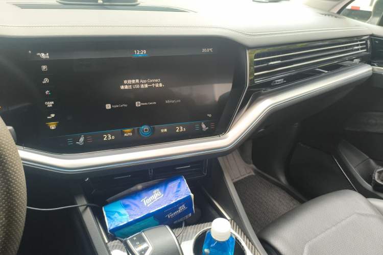 Used Volkswagen Touareg 2020 3.0 TSI Luxury Edition China VI Audio And AC Panel