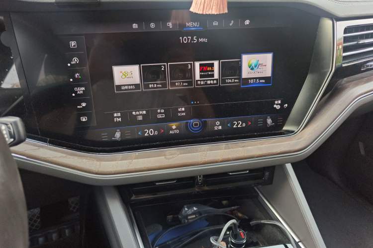 Used Volkswagen Touareg 2020 2.0 TSI RuiShang Edition China VI Standard Audio And AC Panel