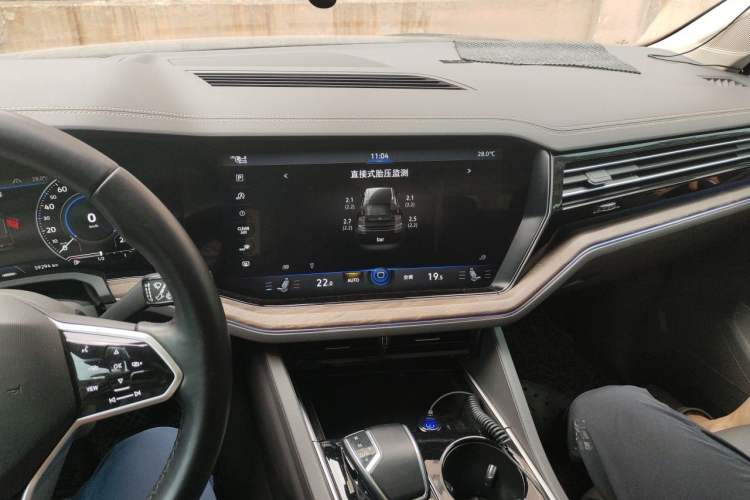 Used Volkswagen Touareg 2020 3.0 TSI Luxury Edition China VI Audio And AC Panel