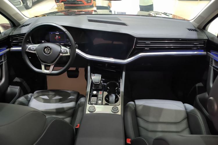 Used Volkswagen Touareg 2020 2.0 TSI RuiShang Edition China VI Standard Center Console