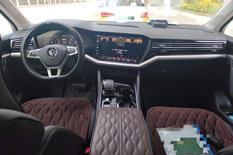 Used Volkswagen Touareg 2020 2.0 TSI RuiShang Edition China VI Standard Center Console