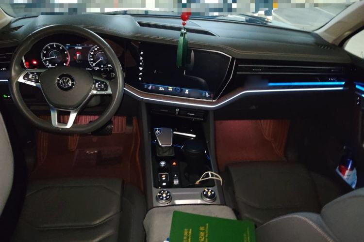 Used Volkswagen Touareg 2020 2.0 TSI RuiShang Edition China VI Standard Center Console