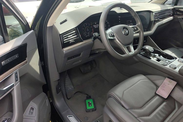 Used Volkswagen Touareg 2020 3.0 TSI Luxury Edition China VI Driver Seat