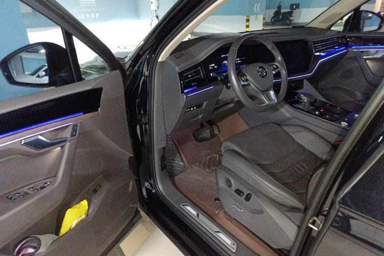 Used Volkswagen Touareg 2020 2.0 TSI RuiShang Edition China VI Standard Driver Seat