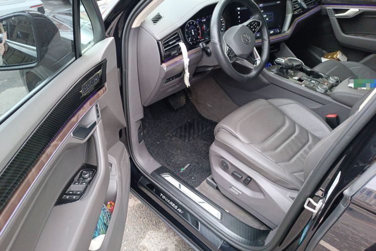 Used Volkswagen Touareg 2020 3.0 TSI Luxury Edition China VI Driver Seat