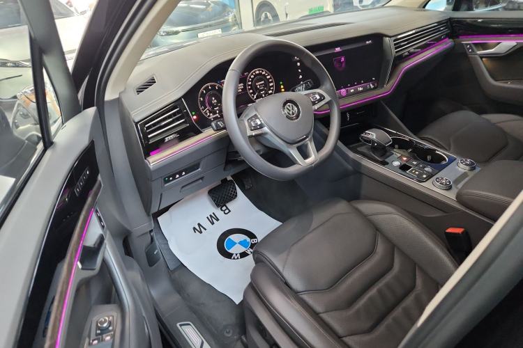 Used Volkswagen Touareg 2020 3.0 TSI Luxury Edition China VI Driver Seat