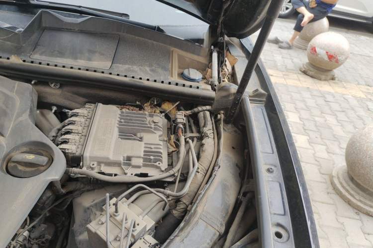 Used Volkswagen Touareg 2020 3.0 TSI Luxury Edition China VI Engine Bay Left