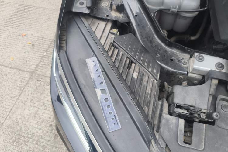 Used Volkswagen Touareg 2020 3.0 TSI Luxury Edition China VI Engine Bay Right