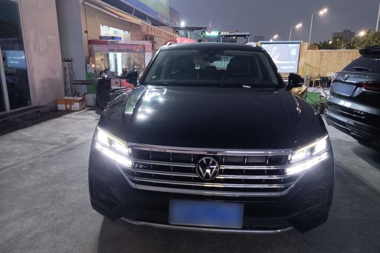 Used Volkswagen Touareg 2020 3.0 TSI Luxury Edition China VI Exterior 1